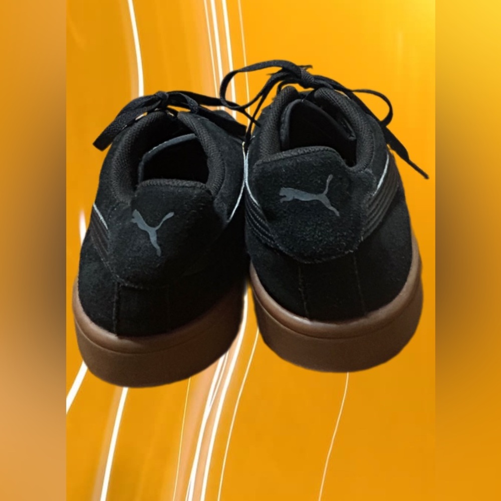 EUC PUMA Smash V2 Black Gum Sneakers - Men’s Size 12, Sleek & Stylish - Picture 2 of 6